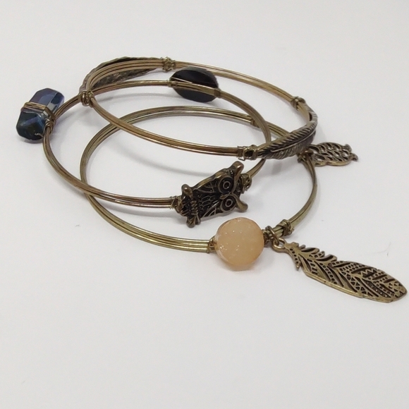 Boho Set of 3 Gold Bronze Tone Bangle Bracelets Wire Wrap Charms Feathers Owls - Picture 13 of 13